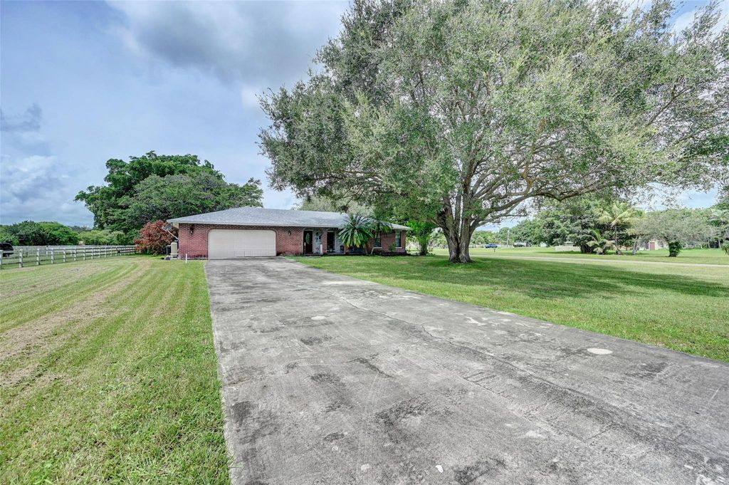 Photo of 6921 SW 178th Avenue, Southwest Ranches, FL 33331 (MLS # F10397846)