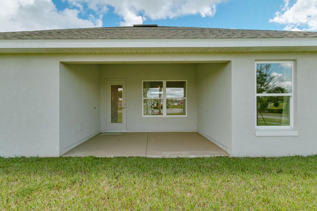 Photo of 5436 Lugo Street, Fort Pierce, FL 34951 (MLS # R10919053)