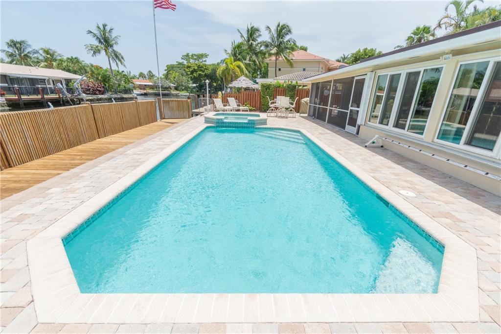 MIDDLE RIVER MANOR - Residential
