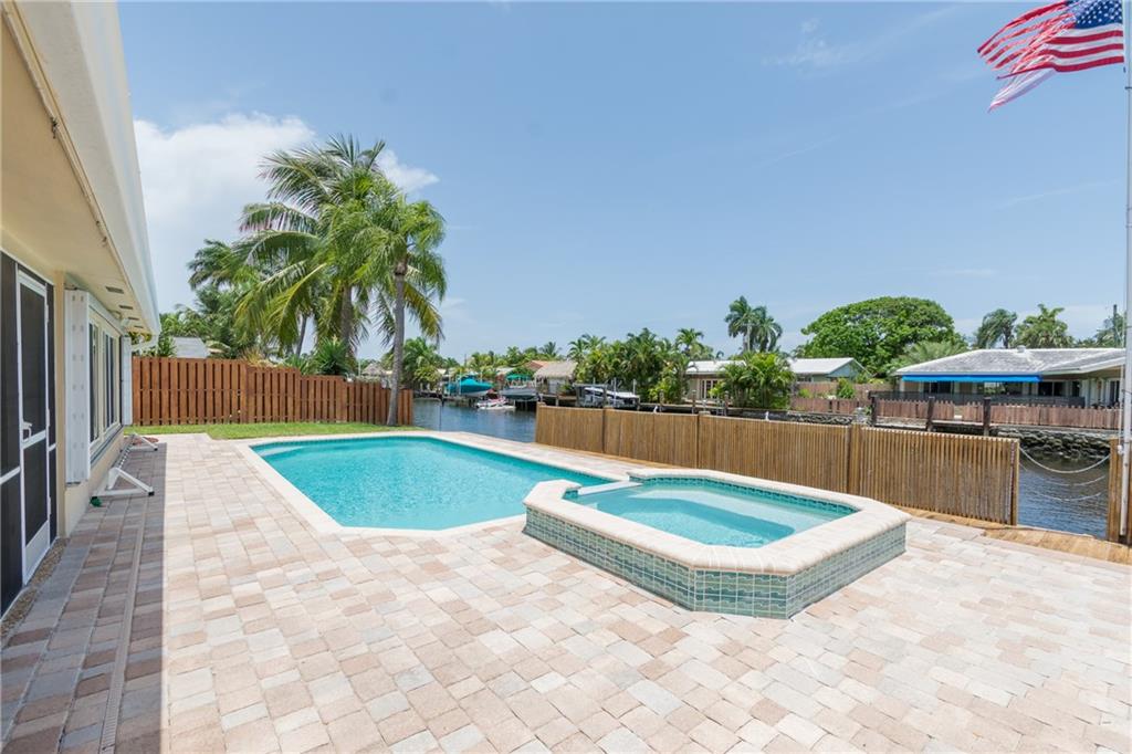 MIDDLE RIVER MANOR - Residential