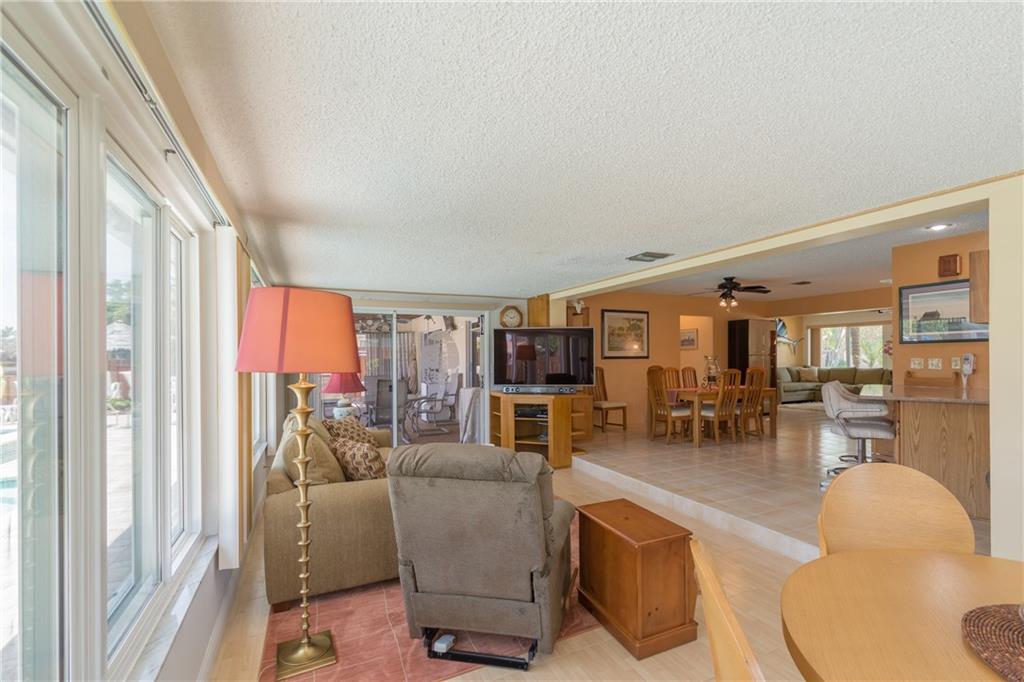 MIDDLE RIVER MANOR - Residential