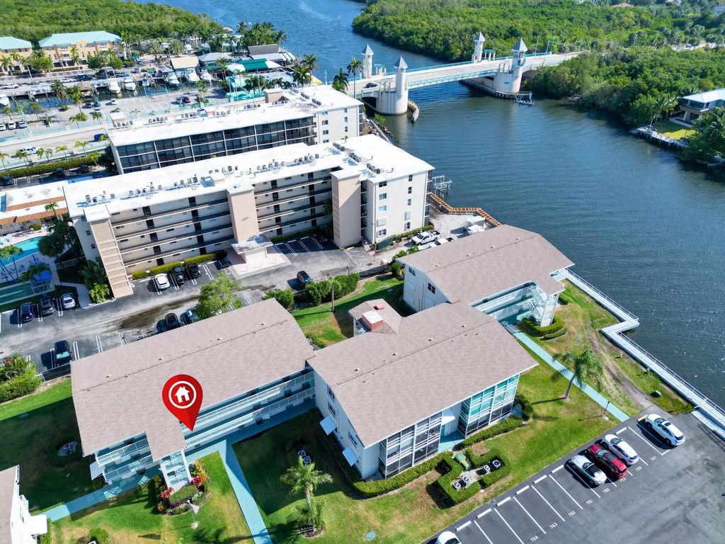 Photo of 170 Horizons E #202, Boynton Beach, FL 33435 (MLS # R11070238)