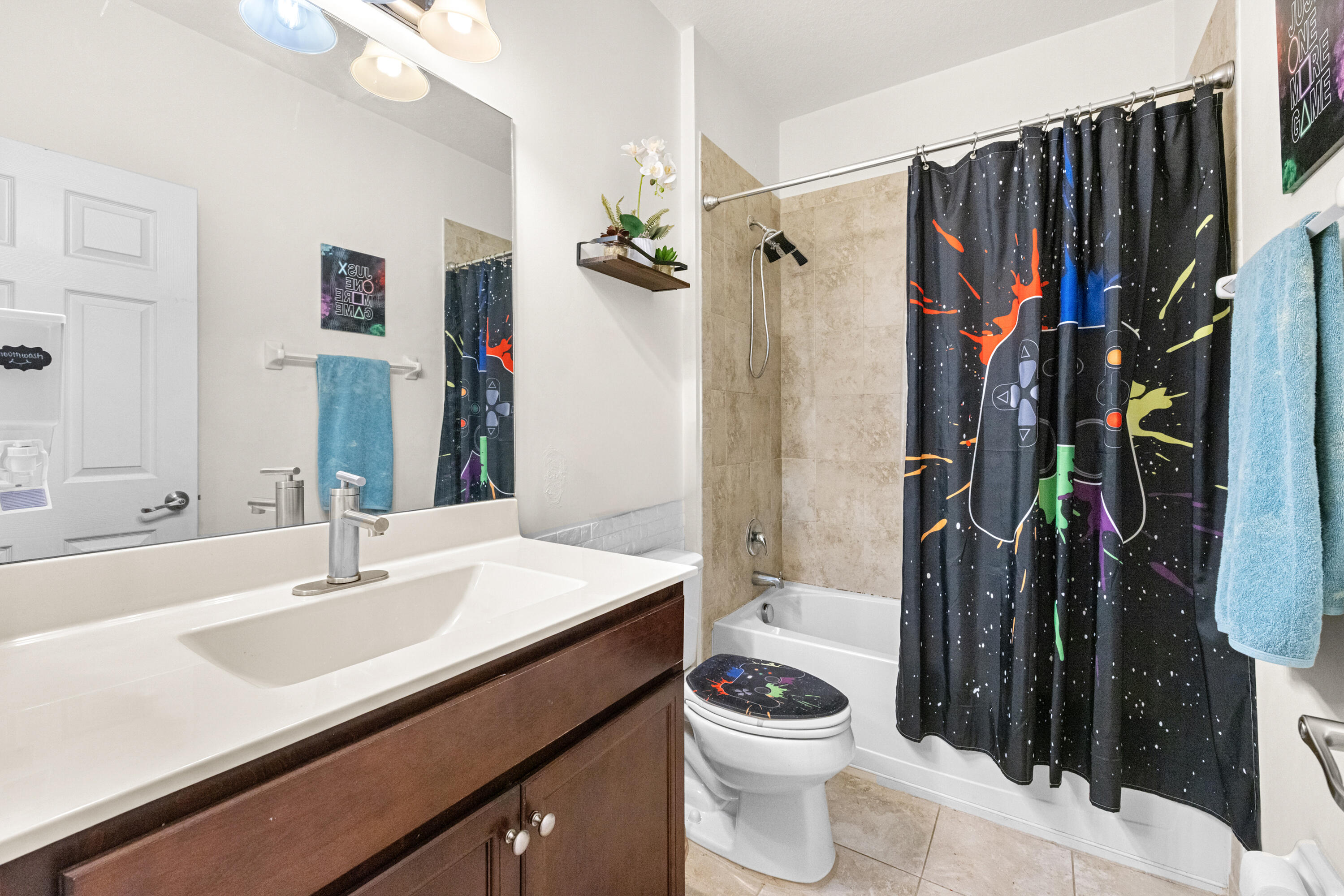 SIMONTON COURT - Residential