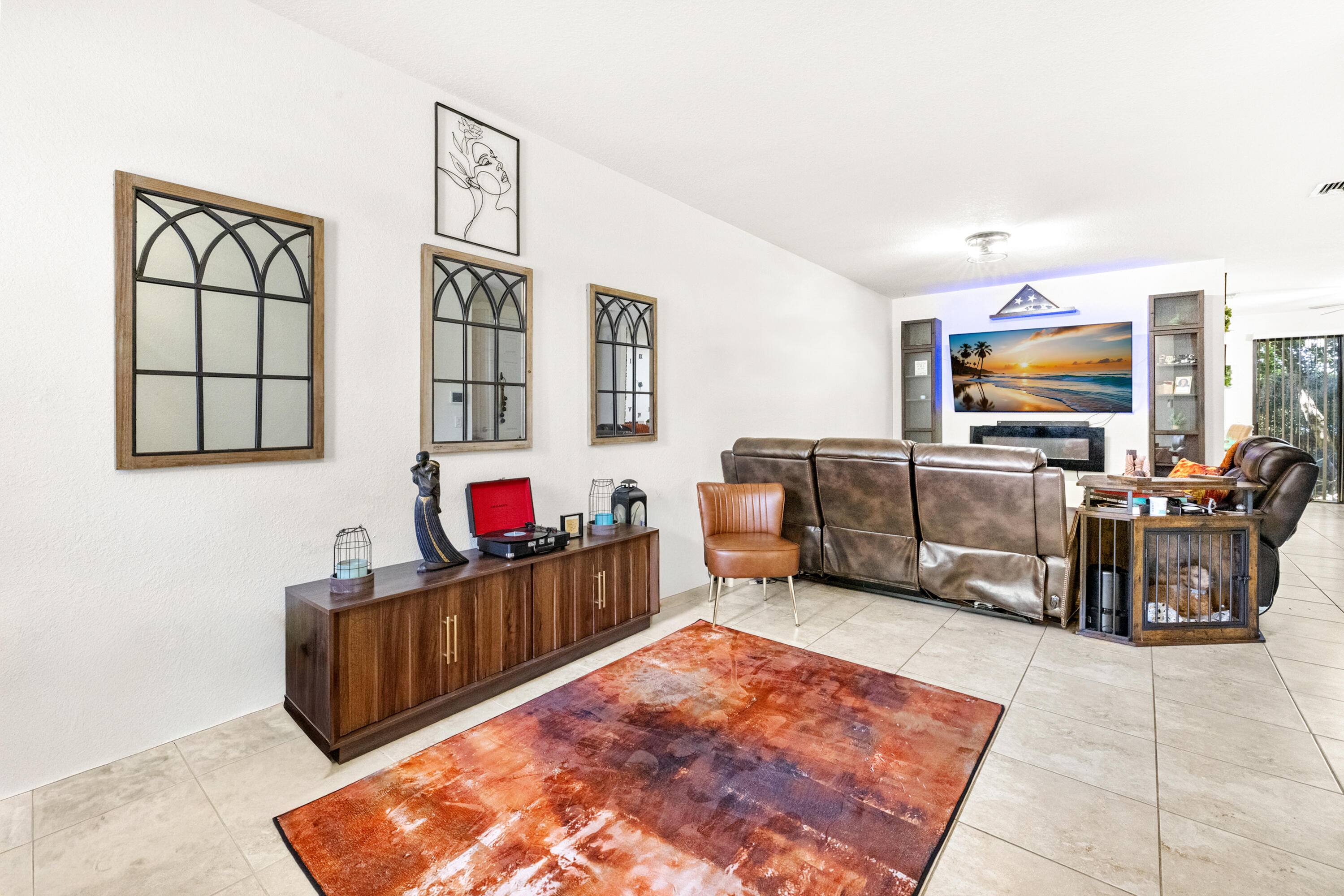 SIMONTON COURT - Residential