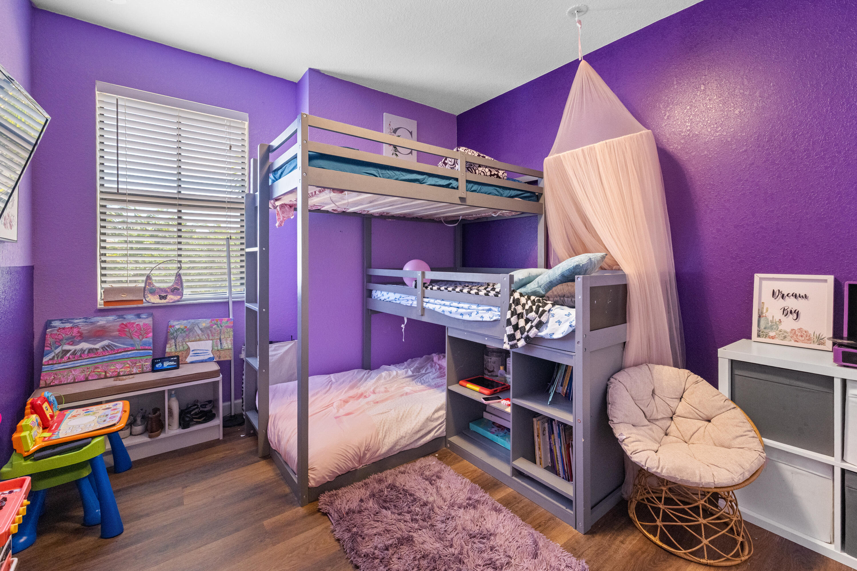 SIMONTON COURT - Residential