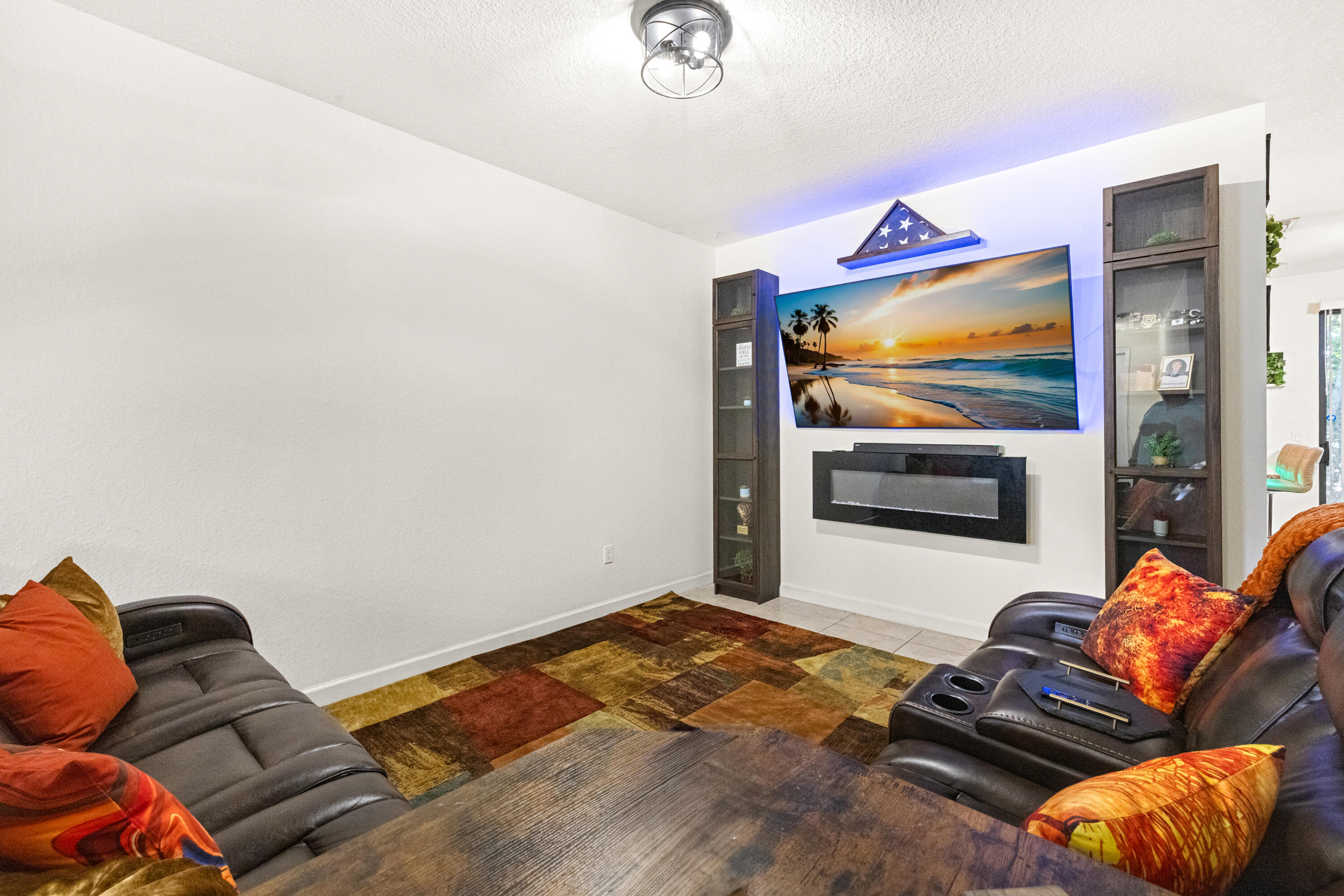 SIMONTON COURT - Residential