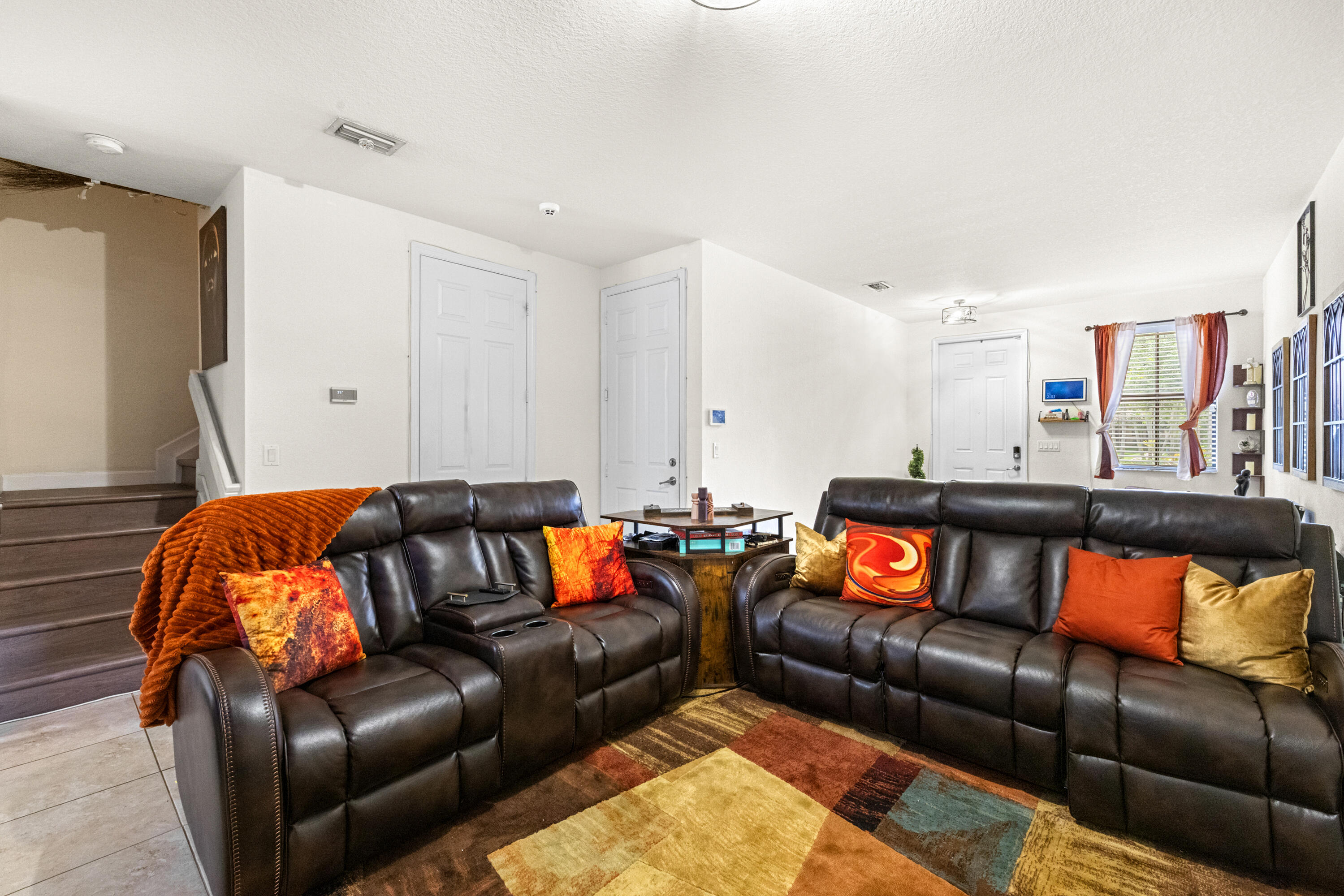 SIMONTON COURT - Residential