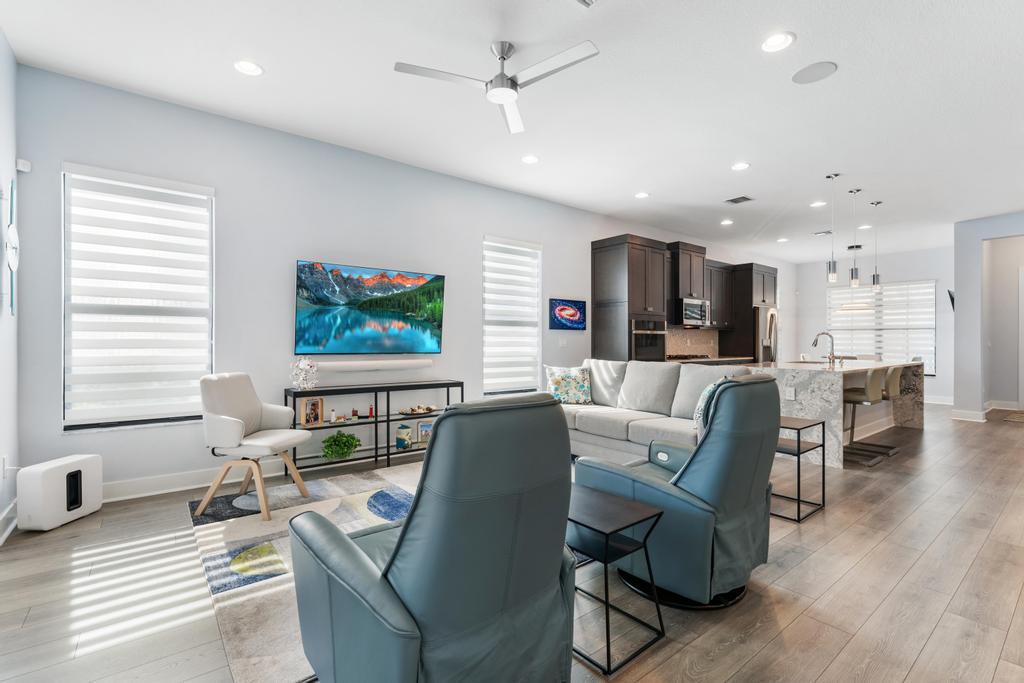 ALTON NEIGHBORHOOD - Residential