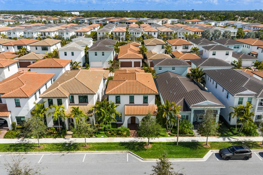 ALTON NEIGHBORHOOD - Residential