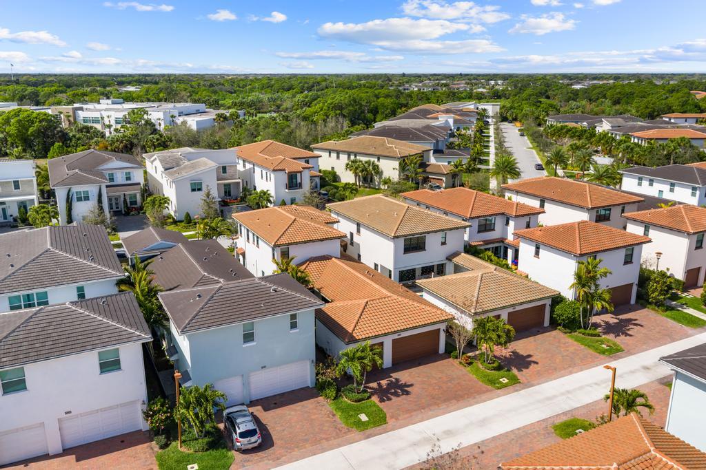 ALTON NEIGHBORHOOD - Residential