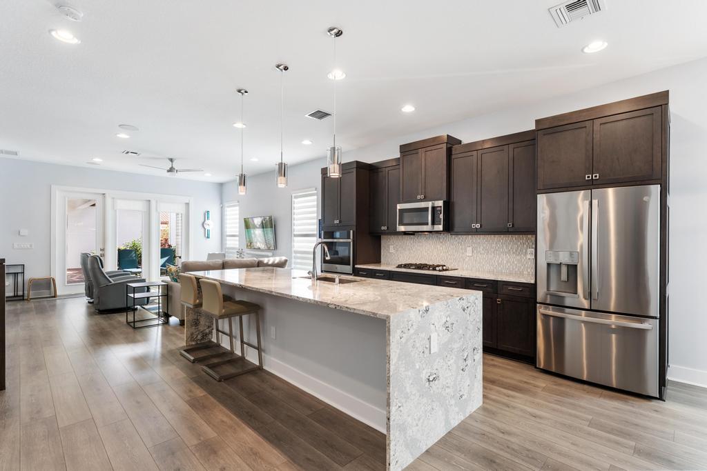 ALTON NEIGHBORHOOD - Residential