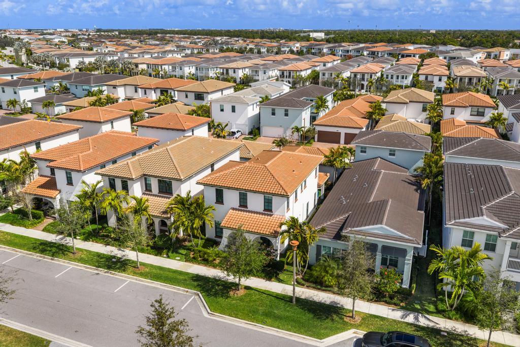 ALTON NEIGHBORHOOD - Residential