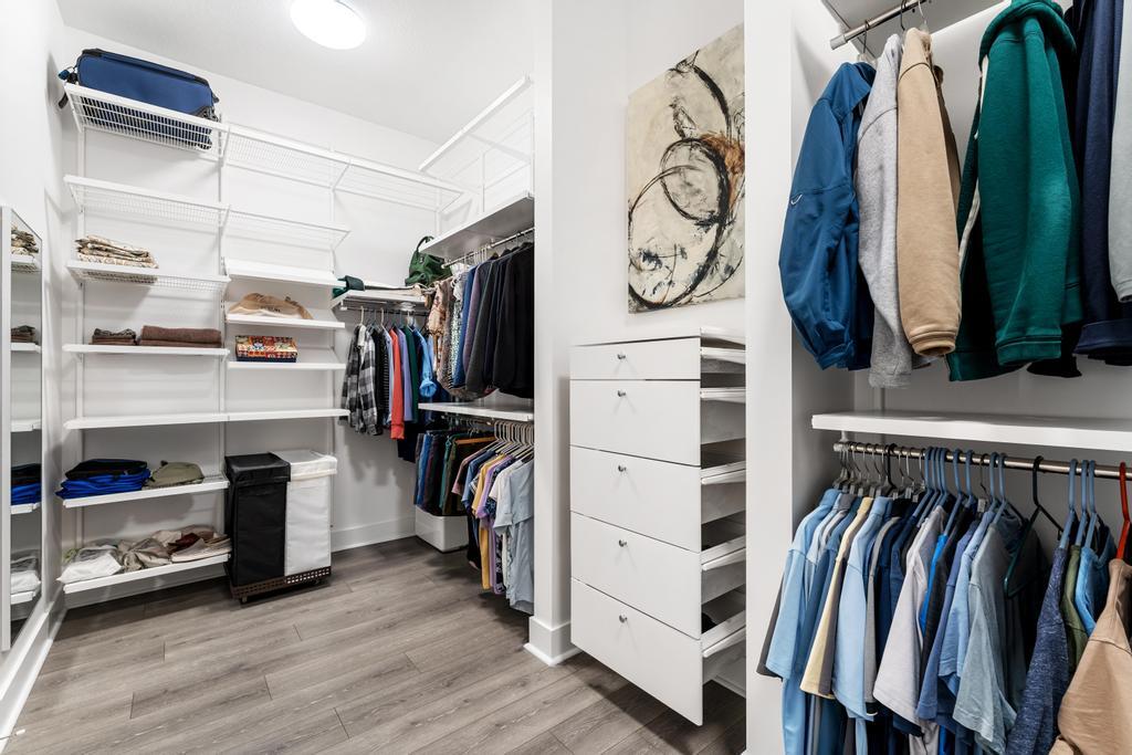 ALTON NEIGHBORHOOD - Residential