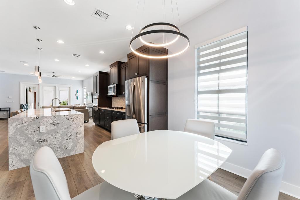 ALTON NEIGHBORHOOD - Residential