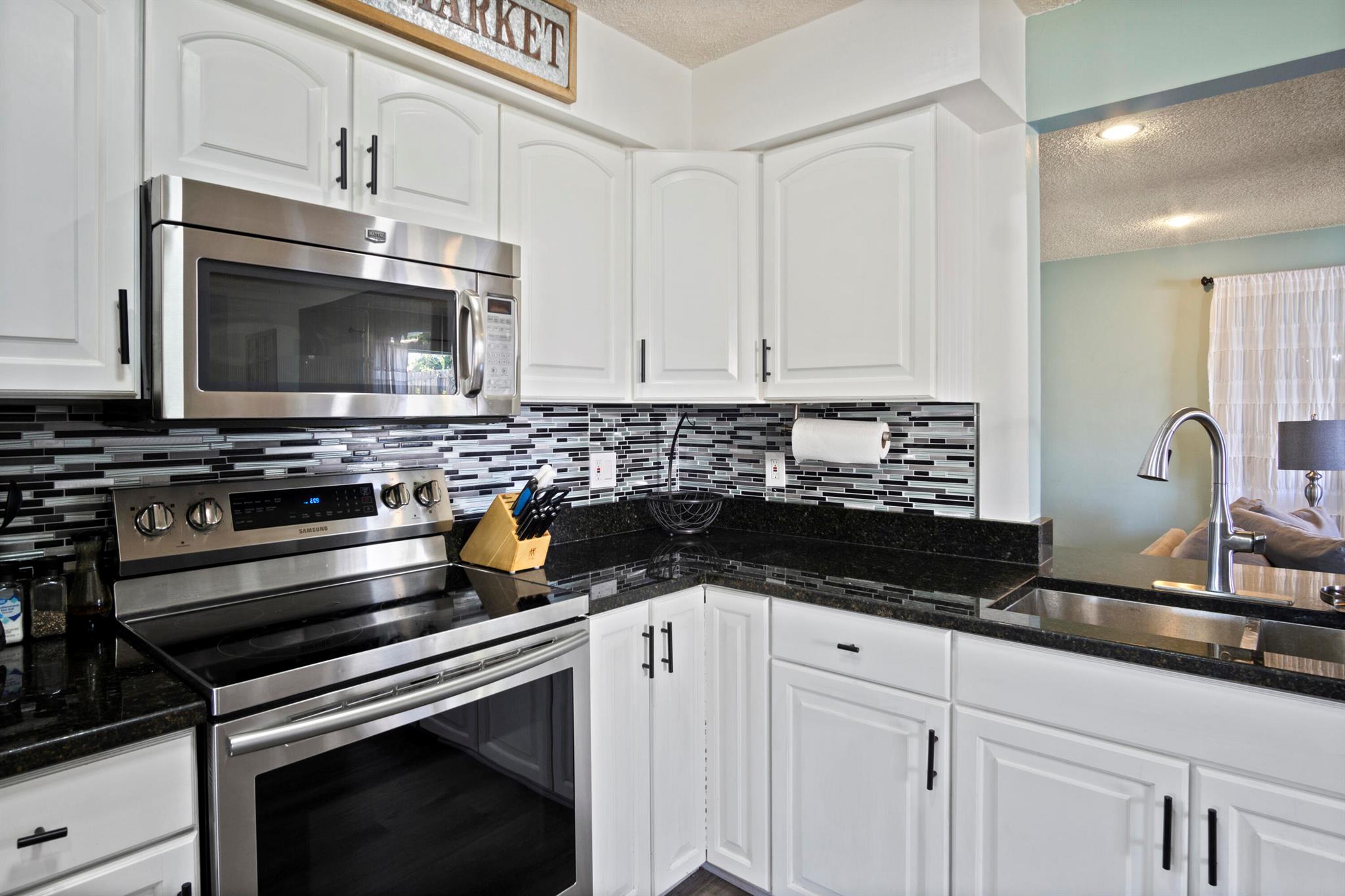 EASTRIDGE ESTATES - Residential Lease