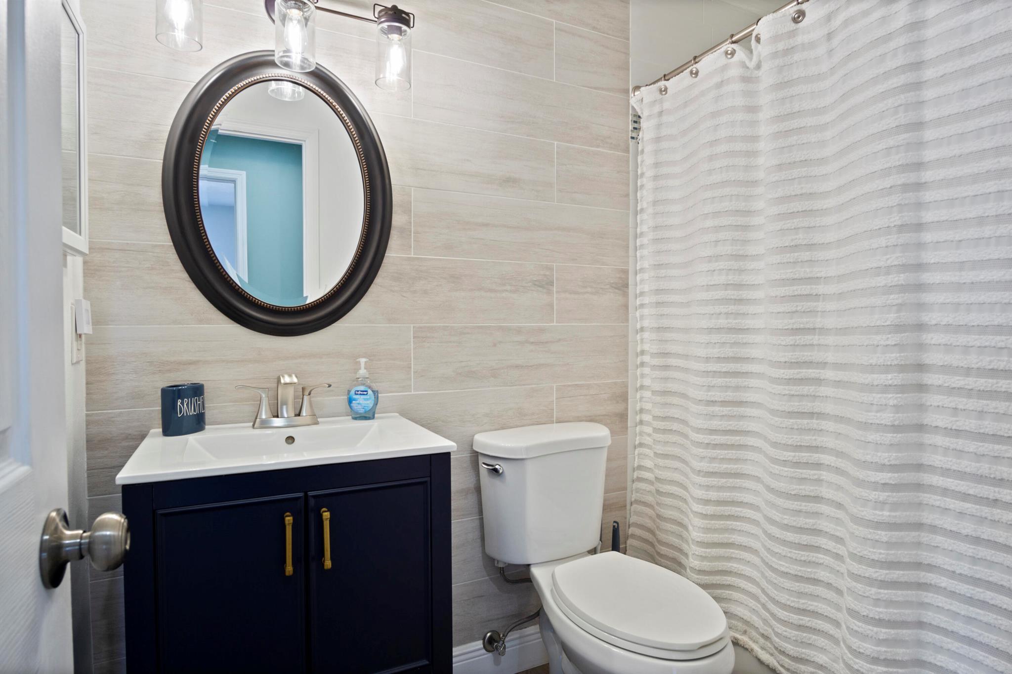 EASTRIDGE ESTATES - Residential Lease