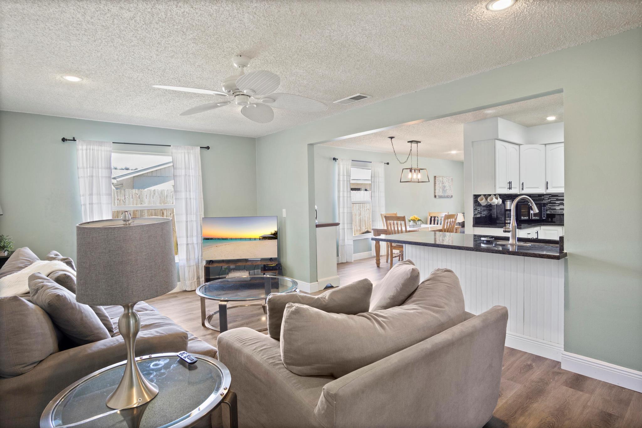 EASTRIDGE ESTATES - Residential Lease