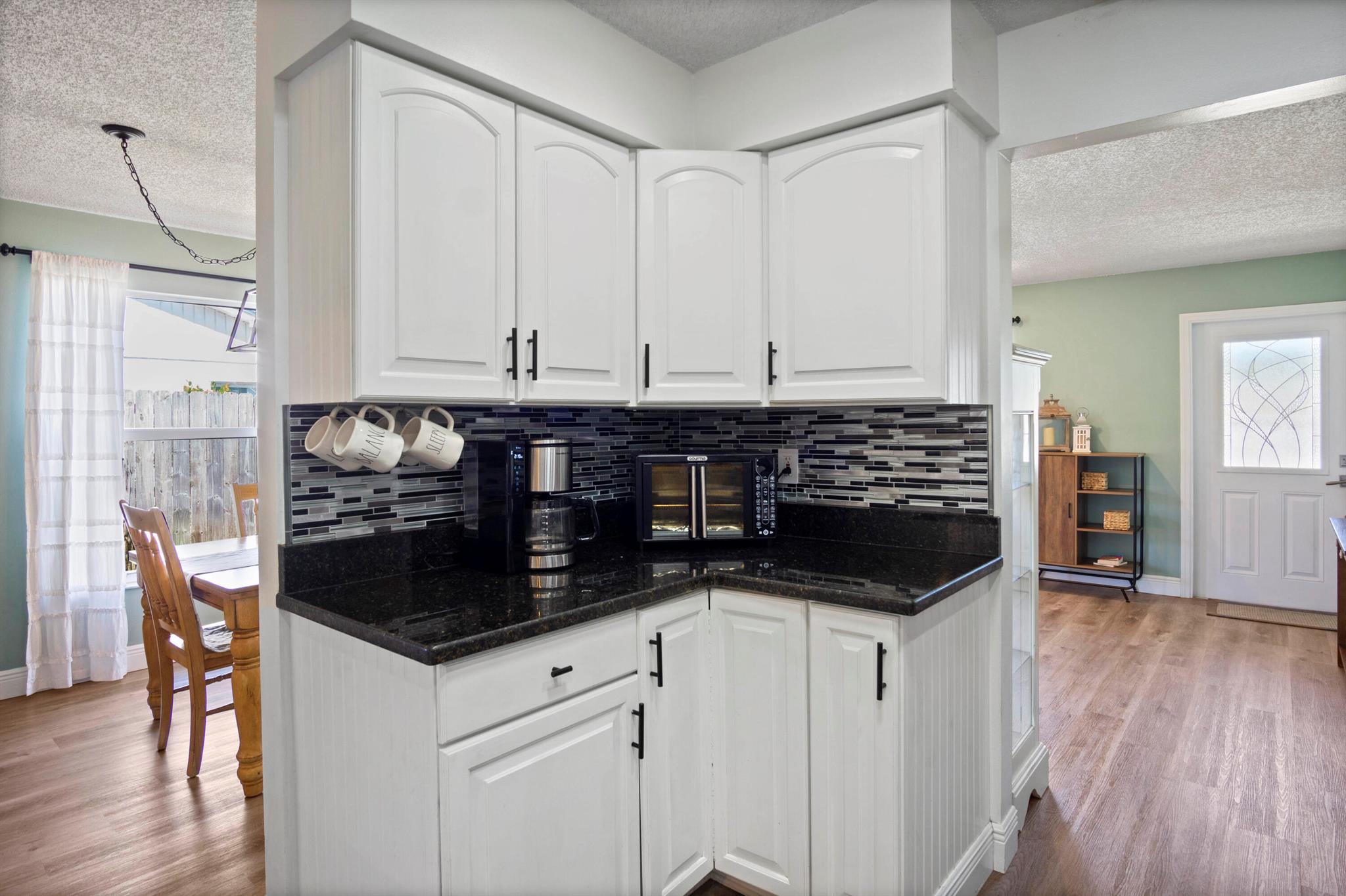 EASTRIDGE ESTATES - Residential Lease