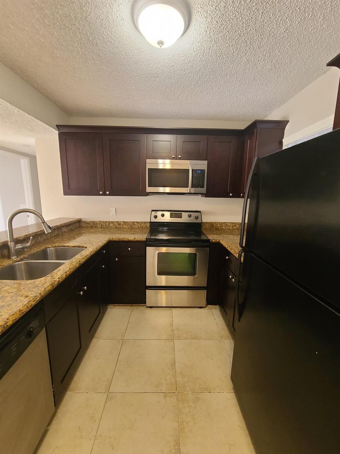 PALM BEACH PLACE CONDO - Residential Lease
