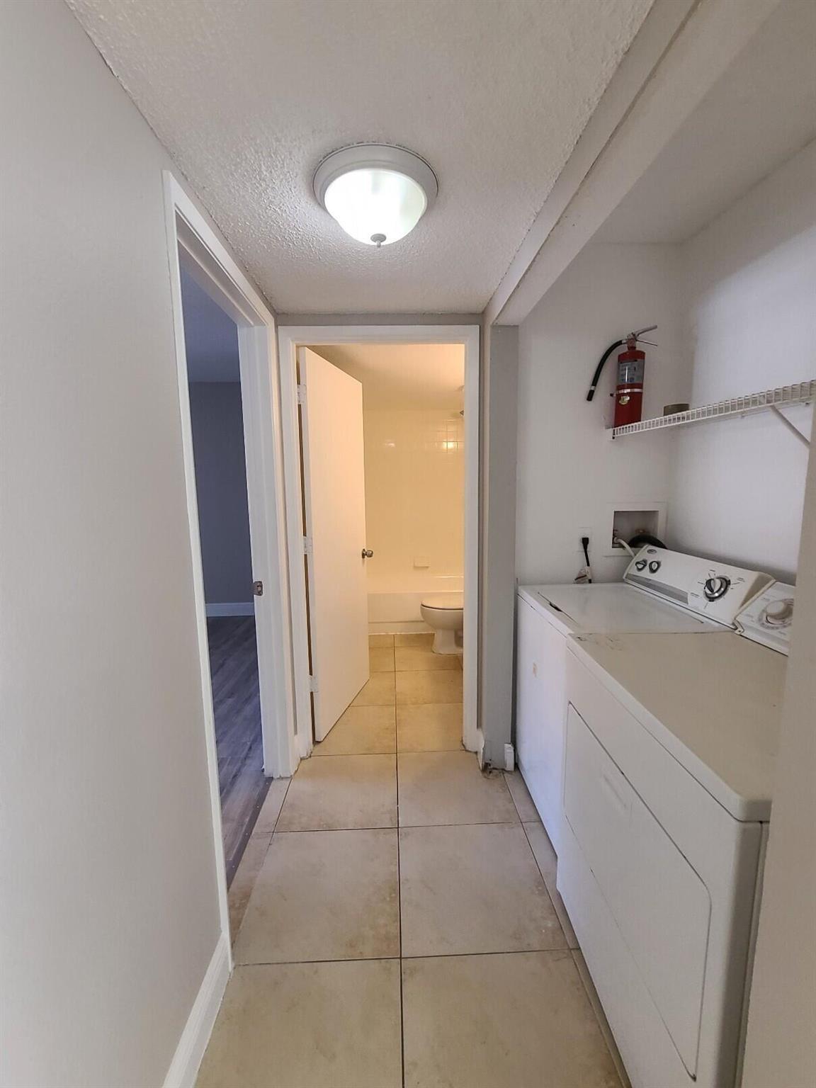 PALM BEACH PLACE CONDO - Residential Lease