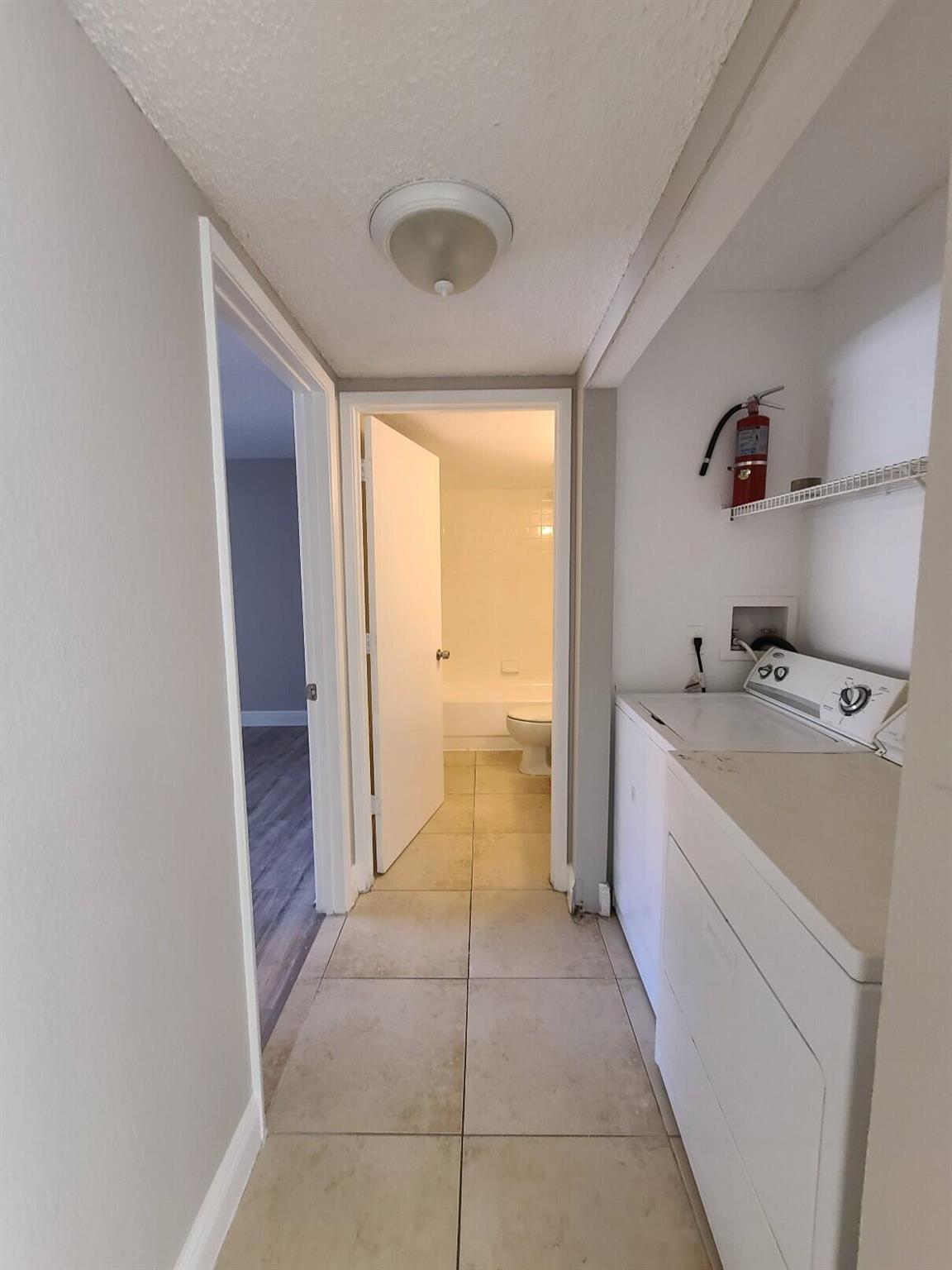 PALM BEACH PLACE CONDO - Residential Lease