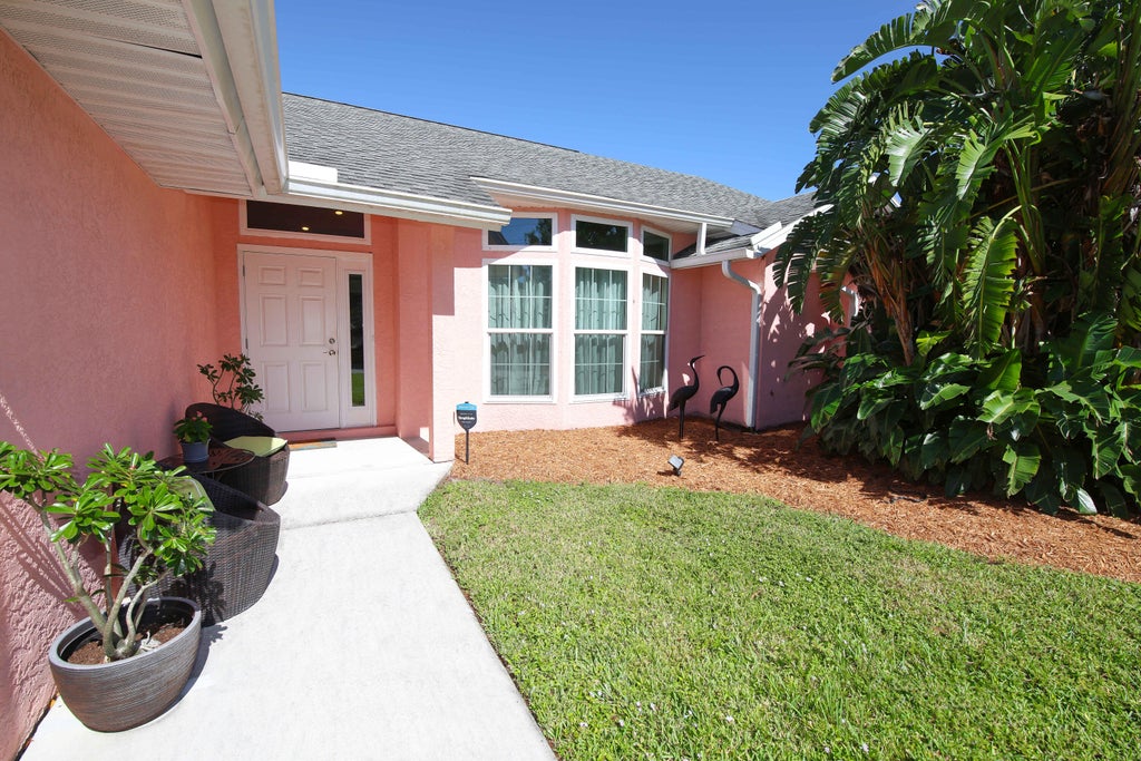 Photo of 6830 NW Granger Avenue, Port Saint Lucie, FL 34983 (MLS # R11034352)