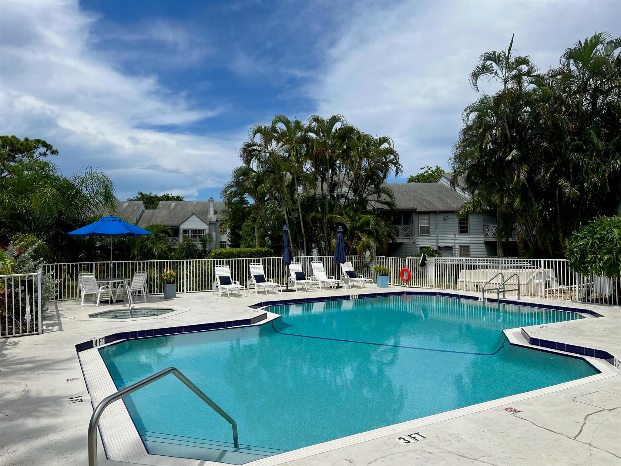 HEATHERWOOD CONDO - Residential