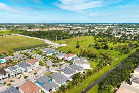 Tiny photo for 138 Parkside Way, Royal Palm Beach, FL 33414 (MLS # B26090329)