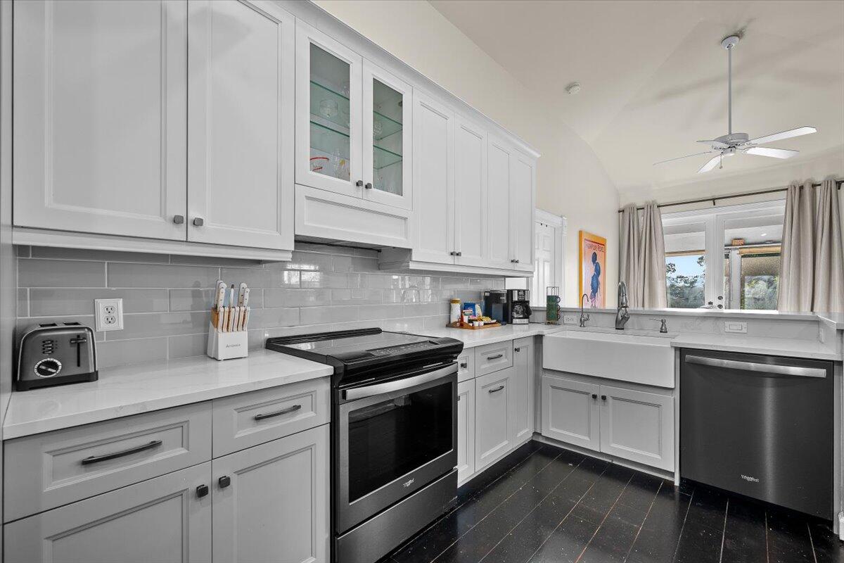 RUSTIC HILLS - Residential