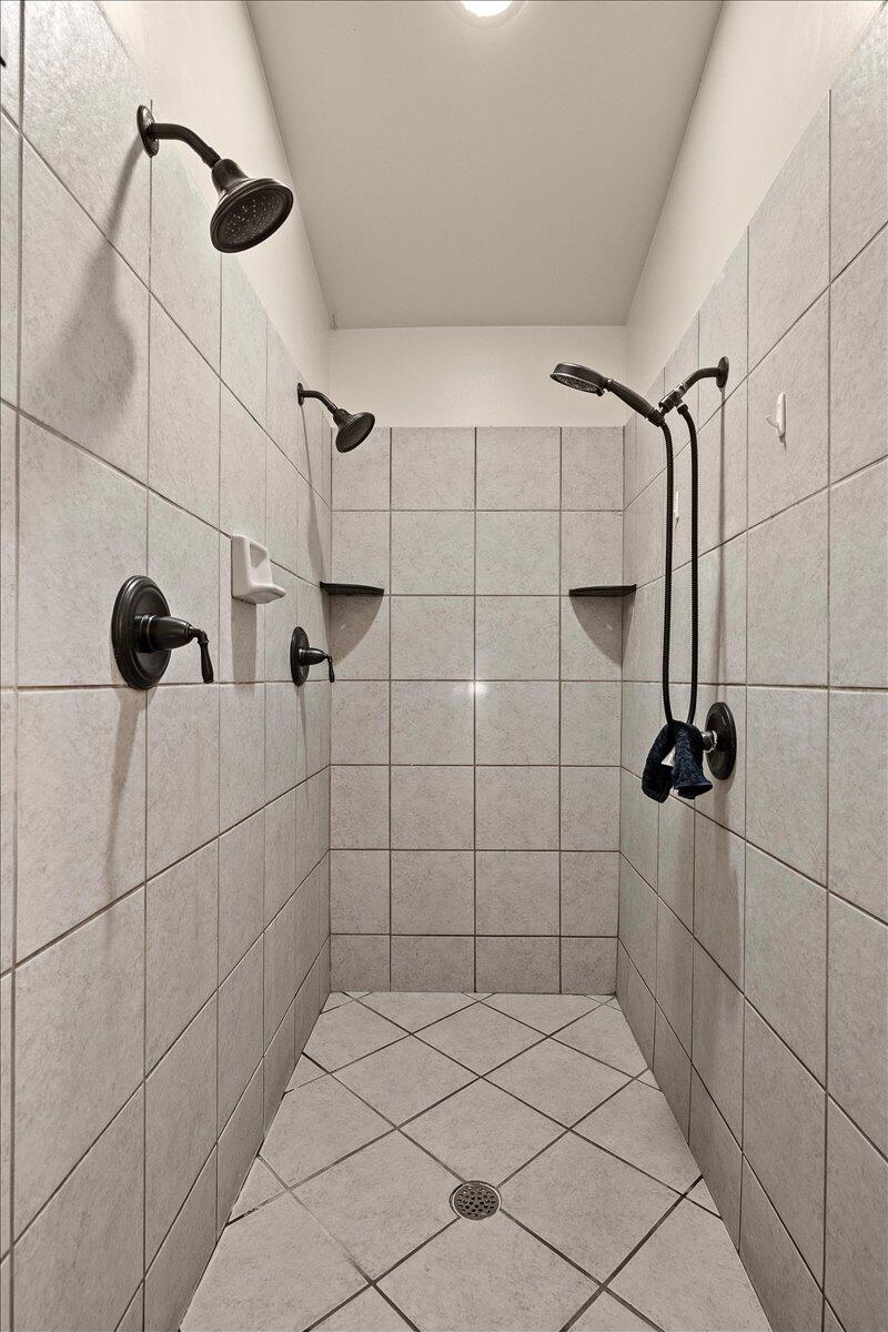 RUSTIC HILLS - Residential