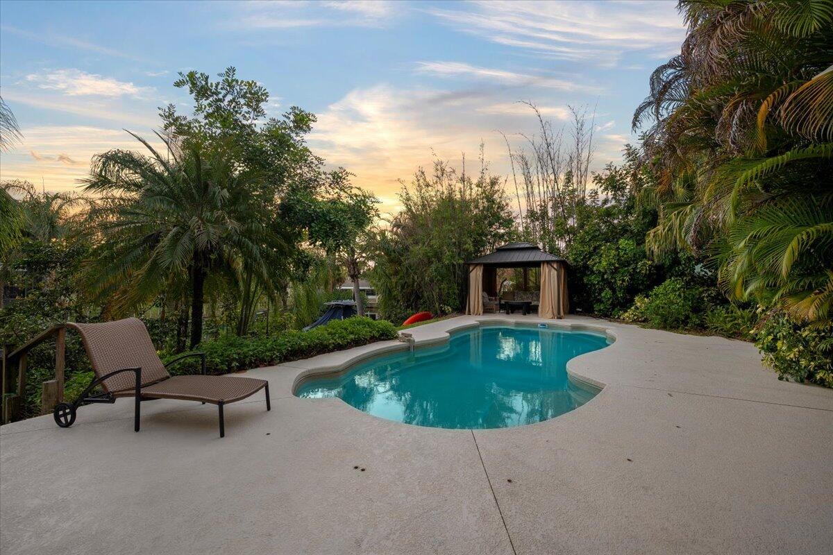 RUSTIC HILLS - Residential