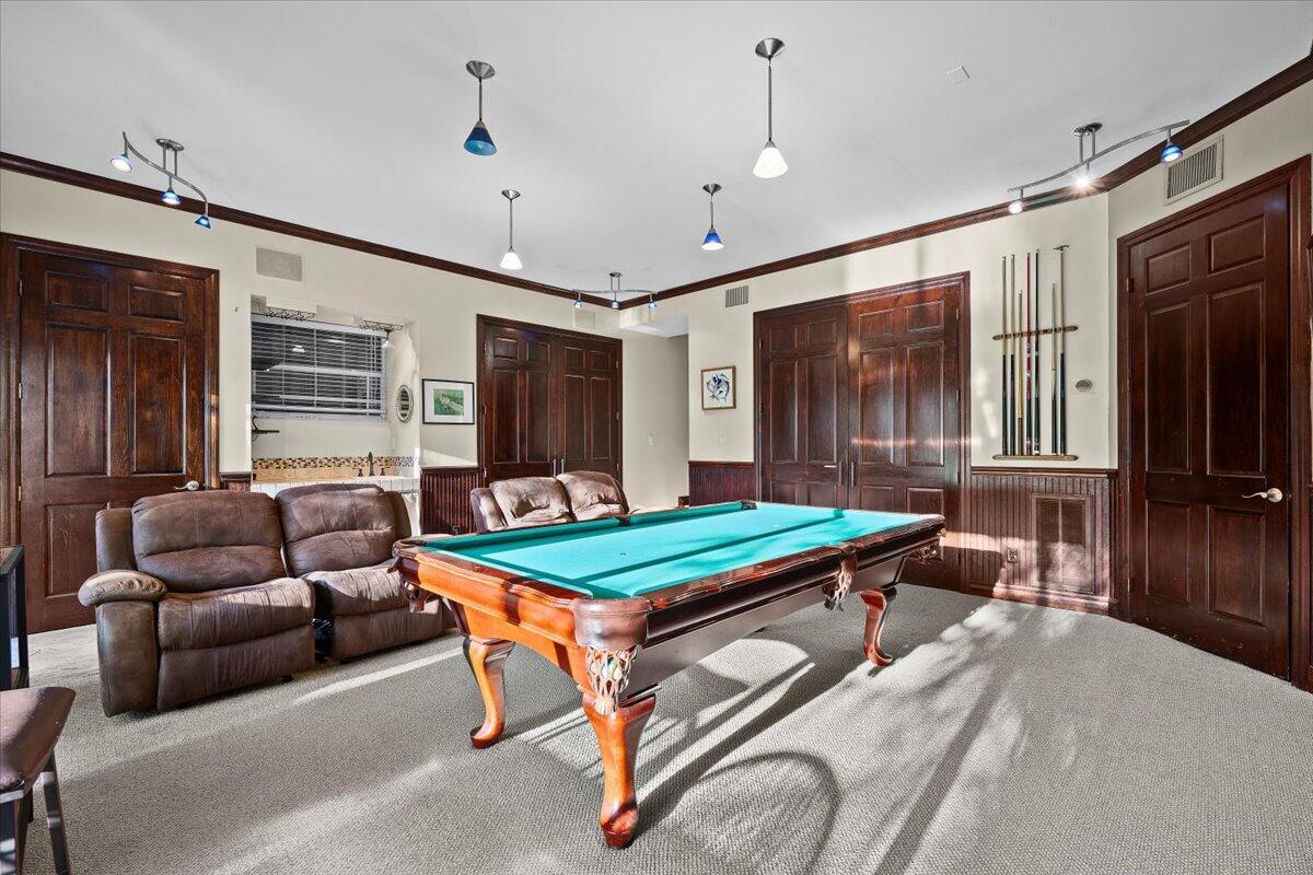 RUSTIC HILLS - Residential