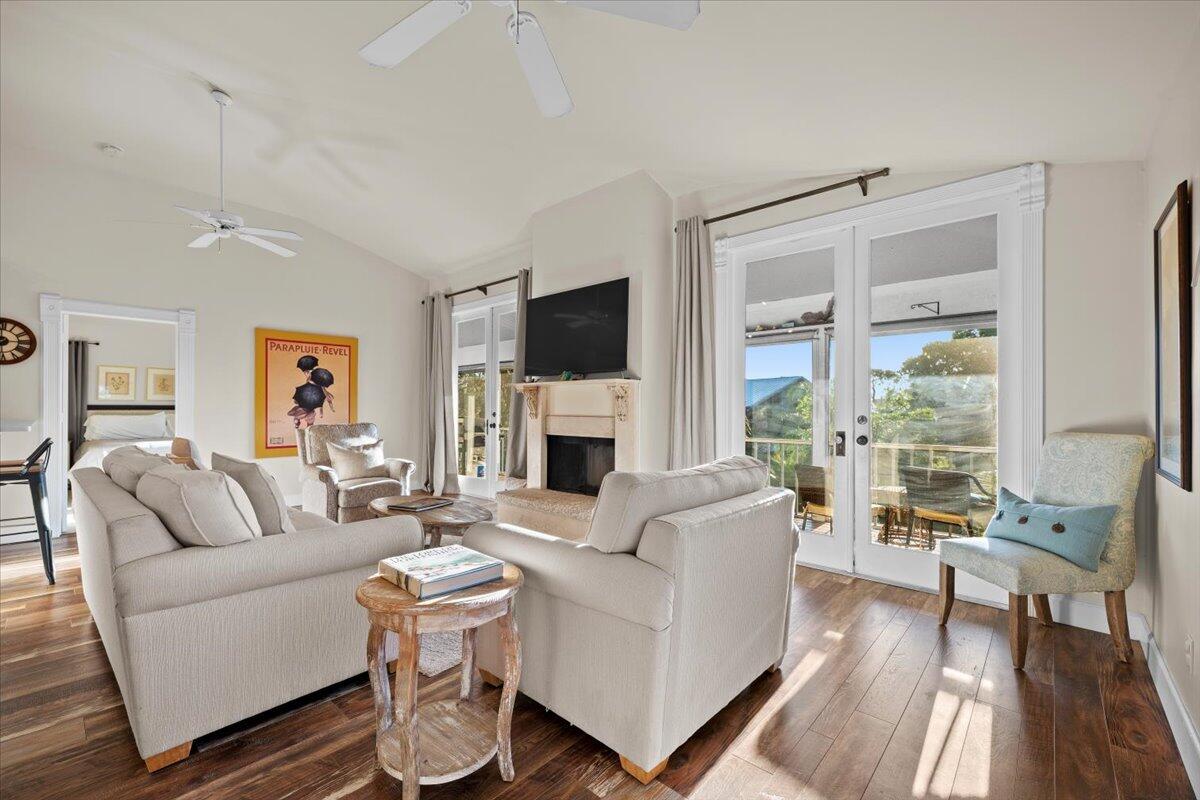 RUSTIC HILLS - Residential