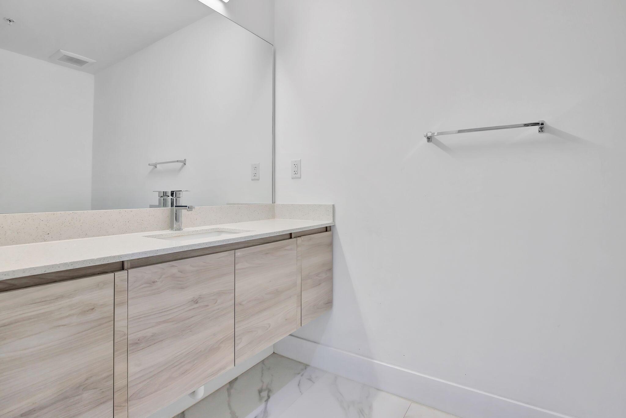 MAIN STREET LOFTS - Residential