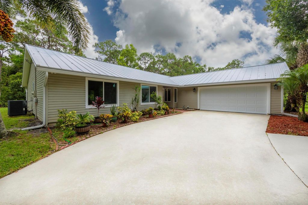 Photo of 16344 112th Drive N, Jupiter, FL 33478 (MLS # R11004796)