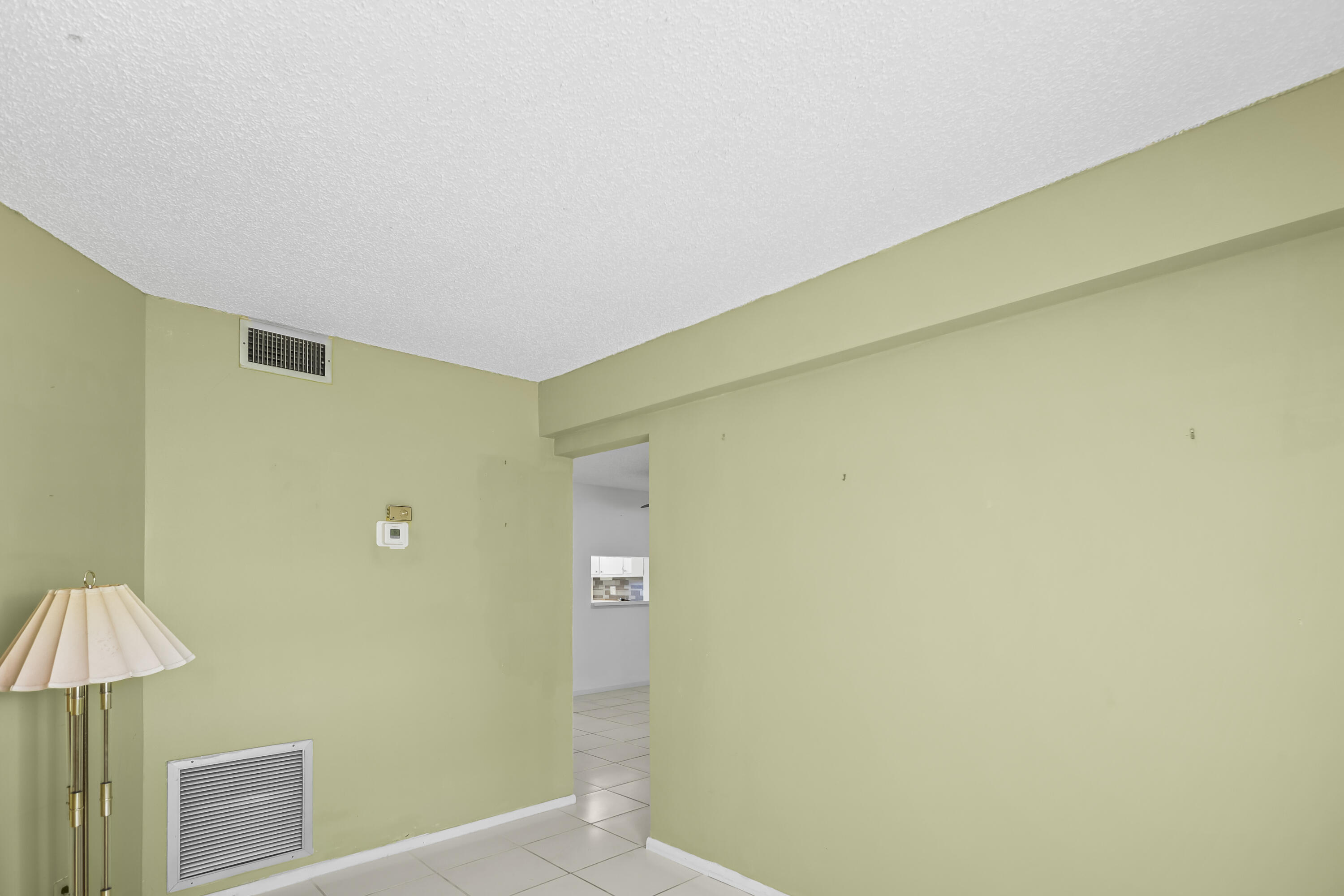 LAGO DEL REY CONDO - Residential