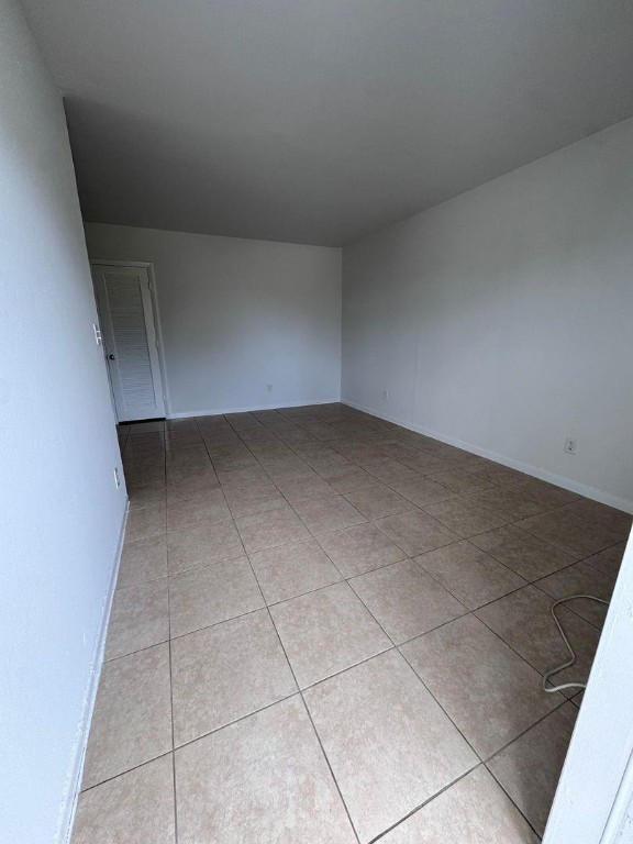 Oakland Manors Amd - Residential Lease