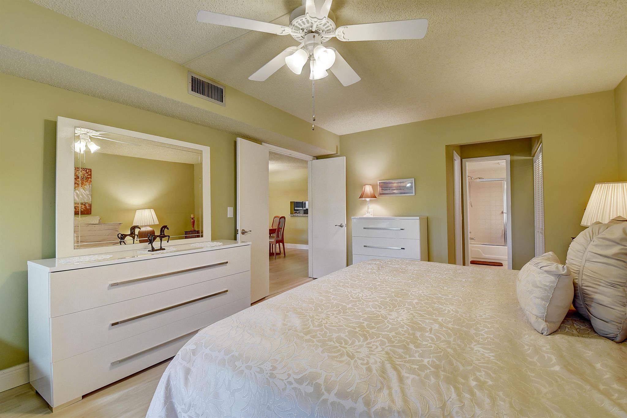 LAKESIDE CONDO 2 OF BANYAN SPRINGS - Residential