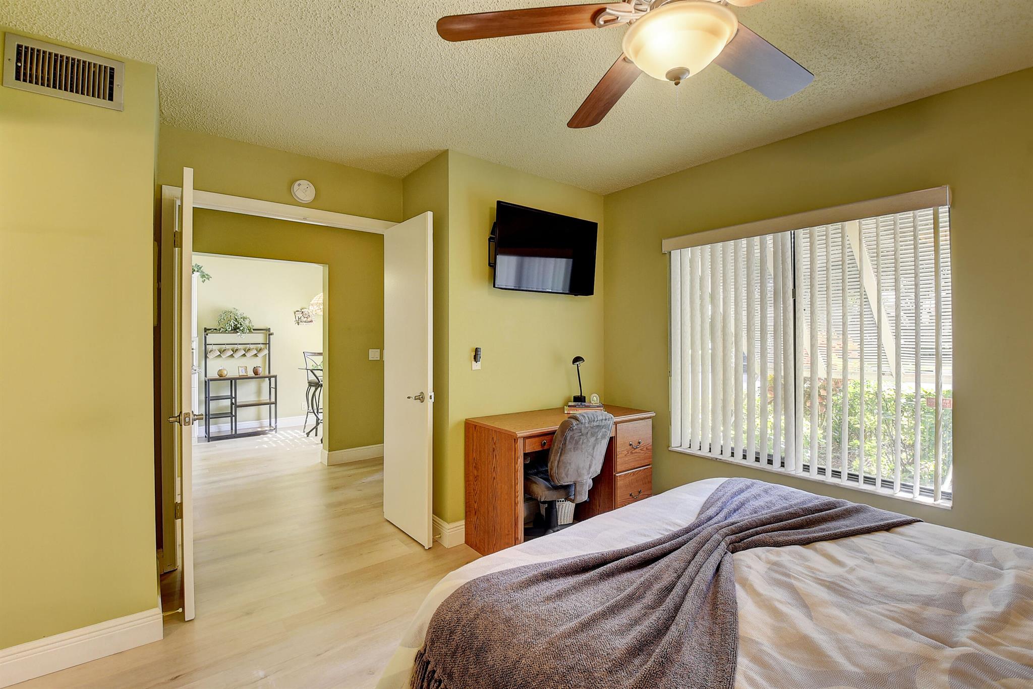 LAKESIDE CONDO 2 OF BANYAN SPRINGS - Residential