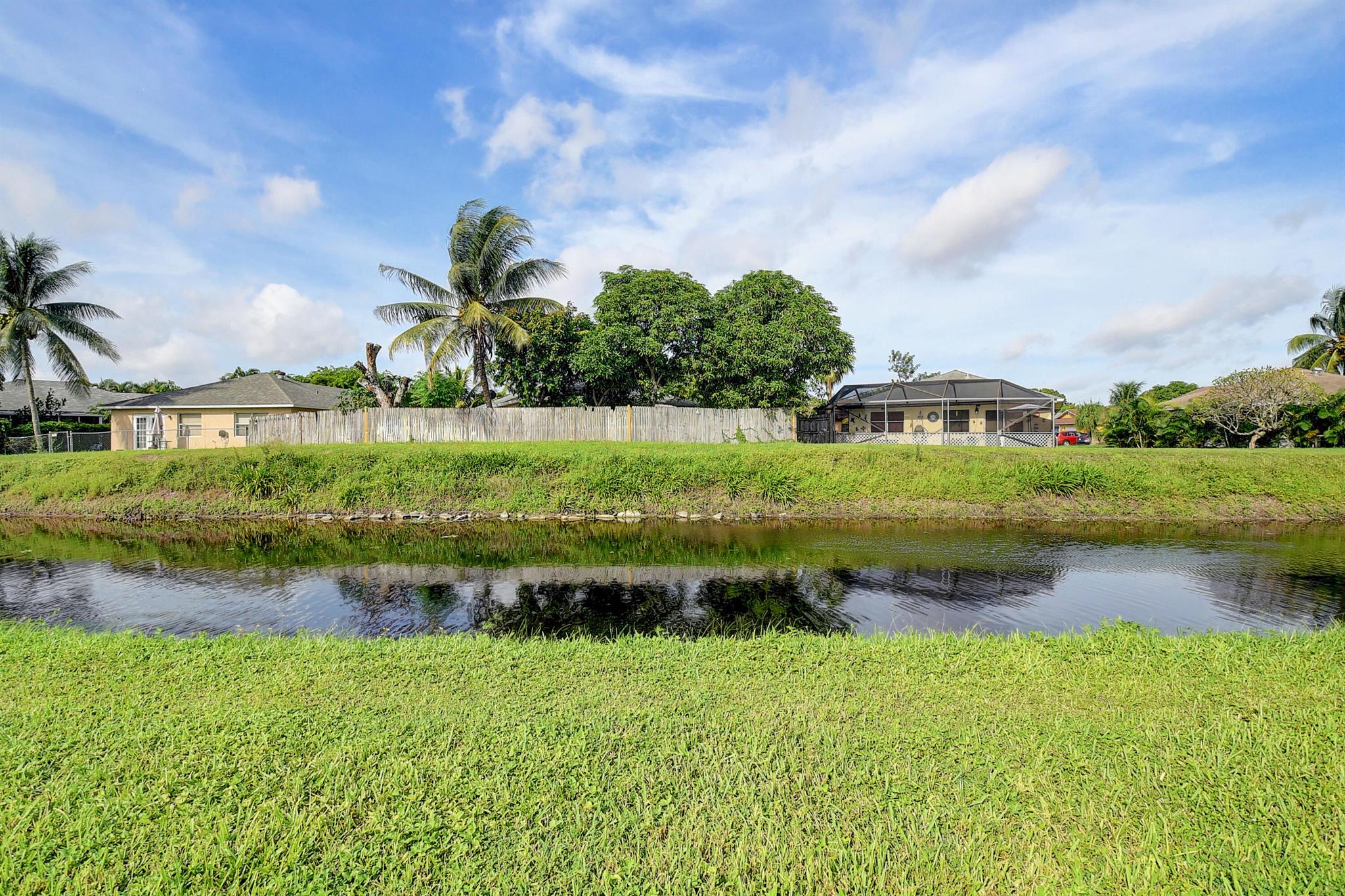 LAKESIDE CONDO 2 OF BANYAN SPRINGS - Residential