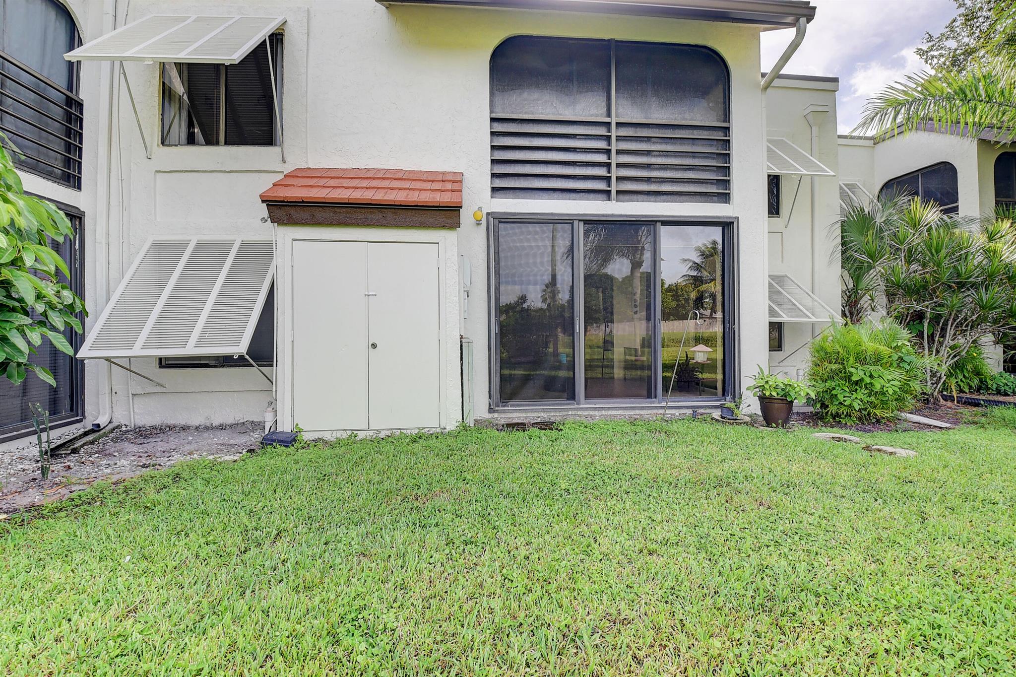 LAKESIDE CONDO 2 OF BANYAN SPRINGS - Residential