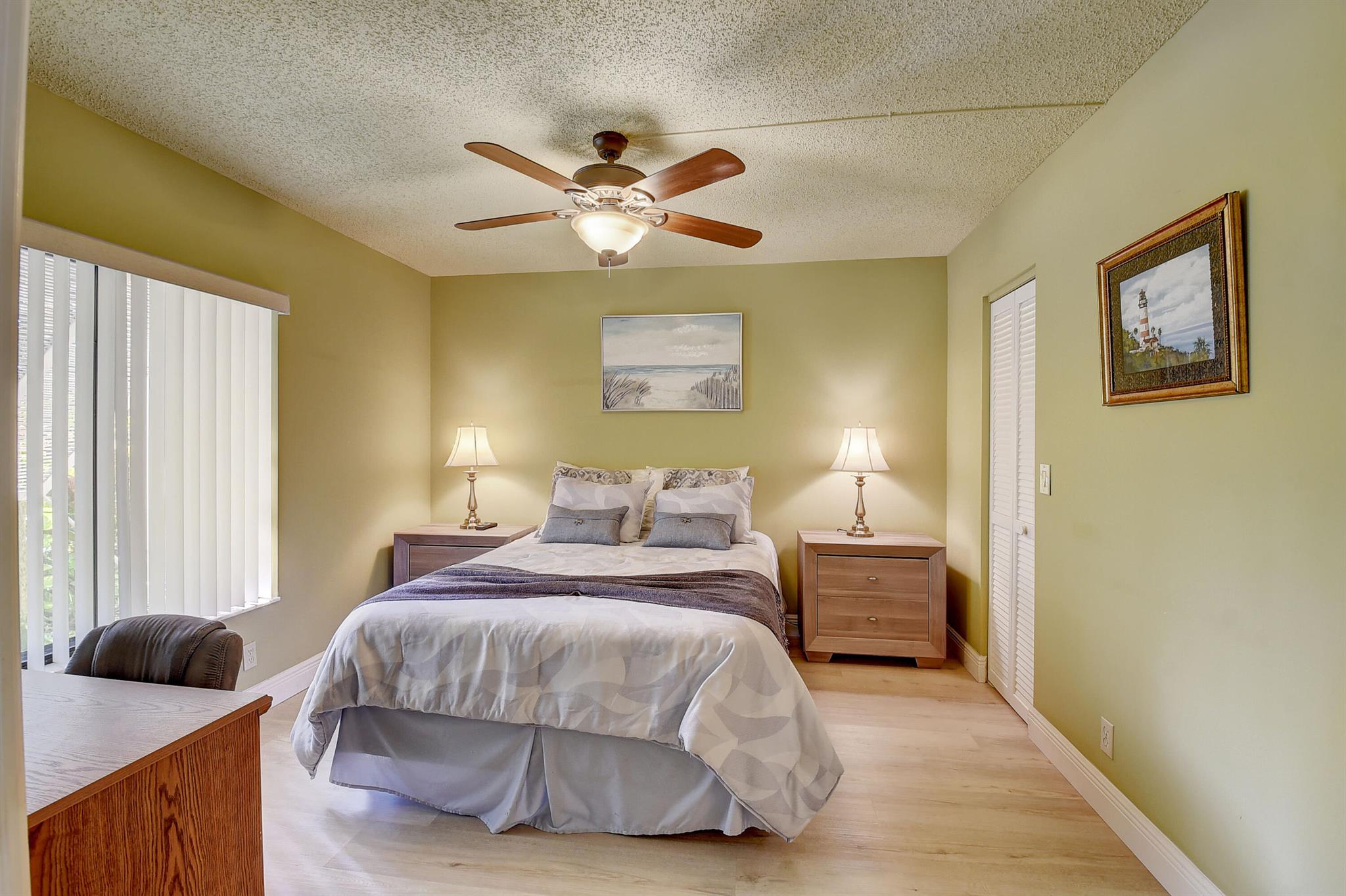 LAKESIDE CONDO 2 OF BANYAN SPRINGS - Residential