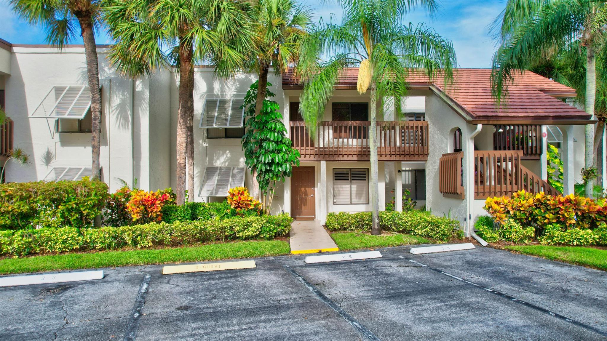 LAKESIDE CONDO 2 OF BANYAN SPRINGS - Residential