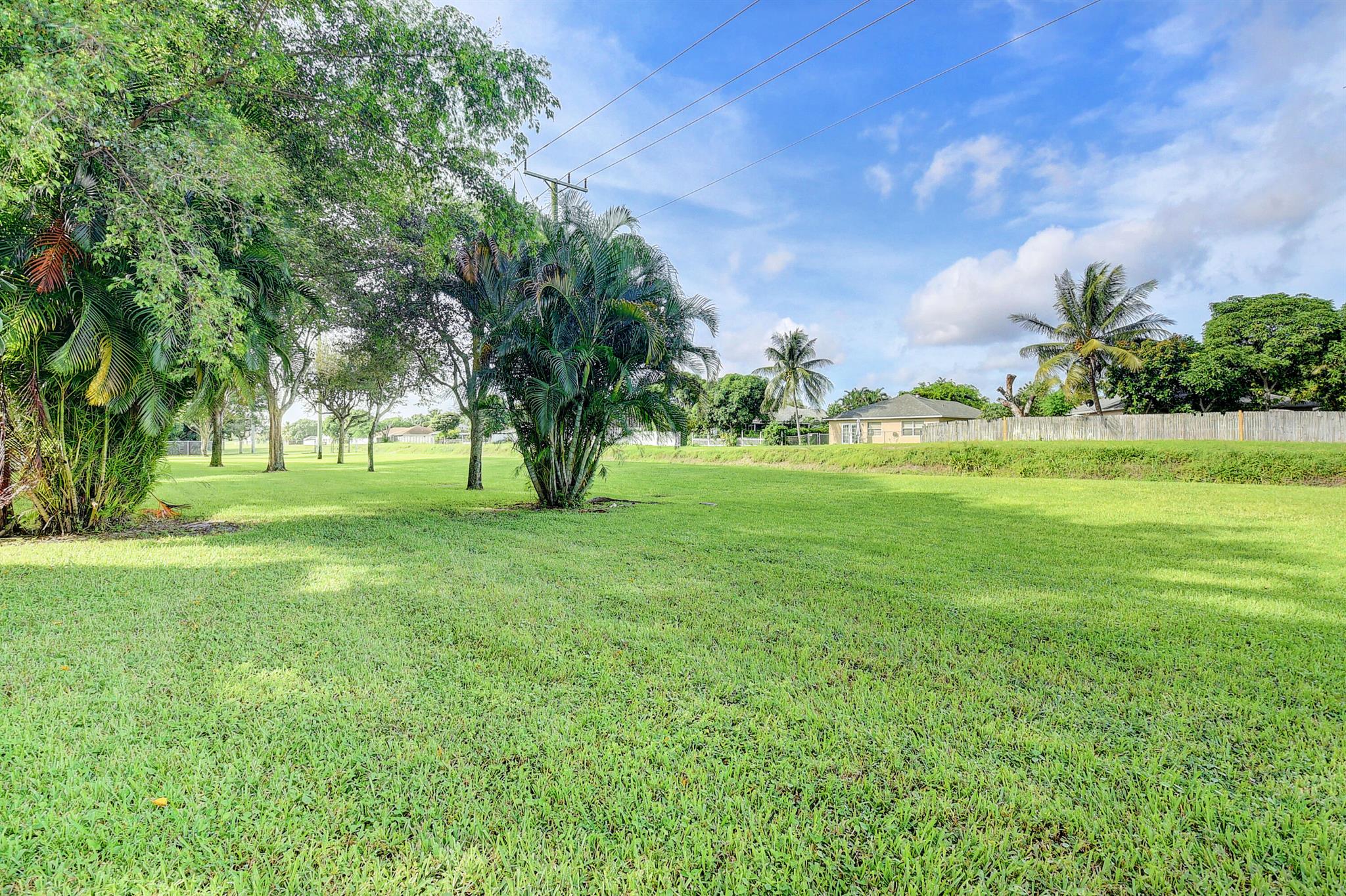 LAKESIDE CONDO 2 OF BANYAN SPRINGS - Residential