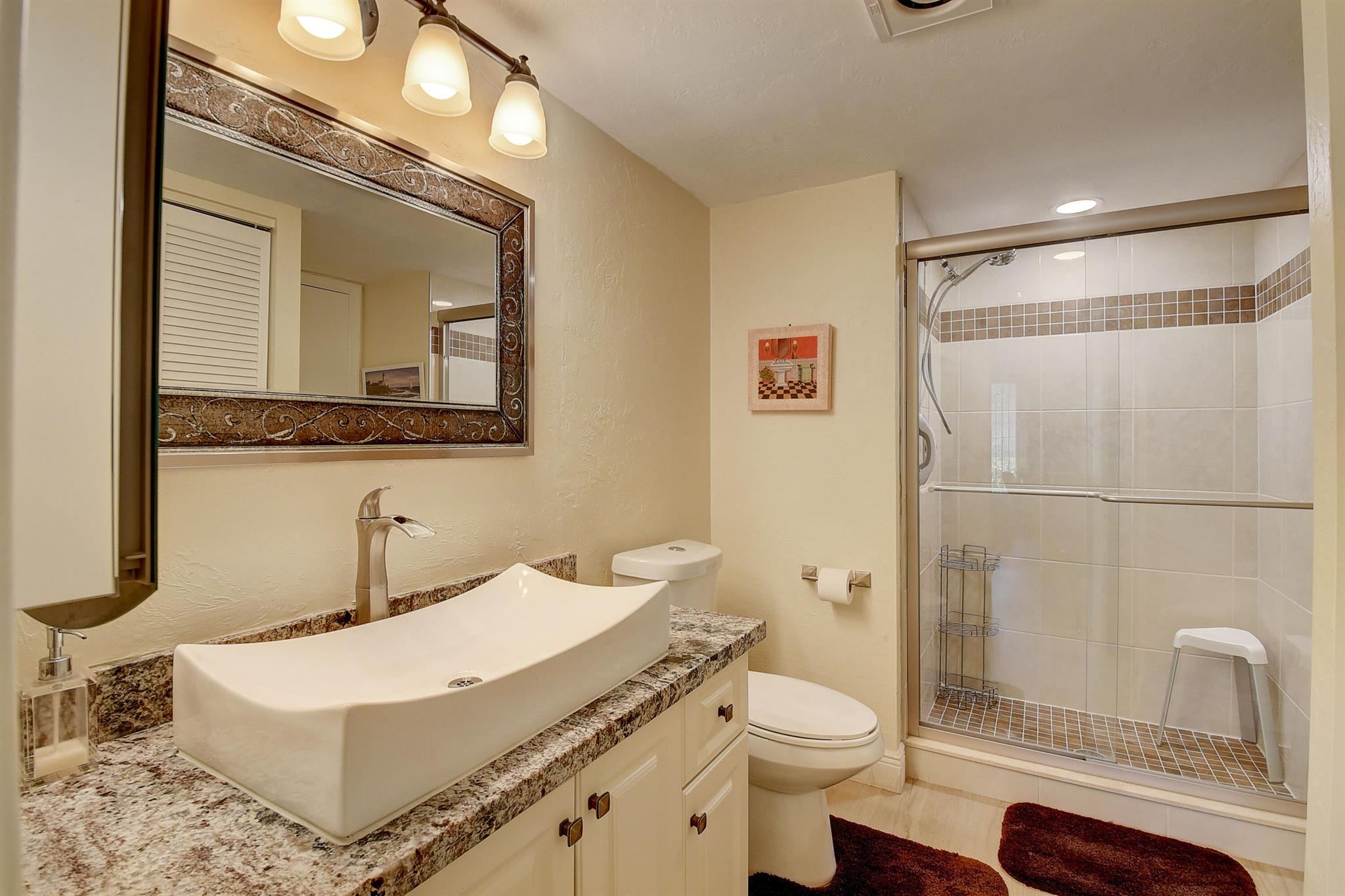 LAKESIDE CONDO 2 OF BANYAN SPRINGS - Residential