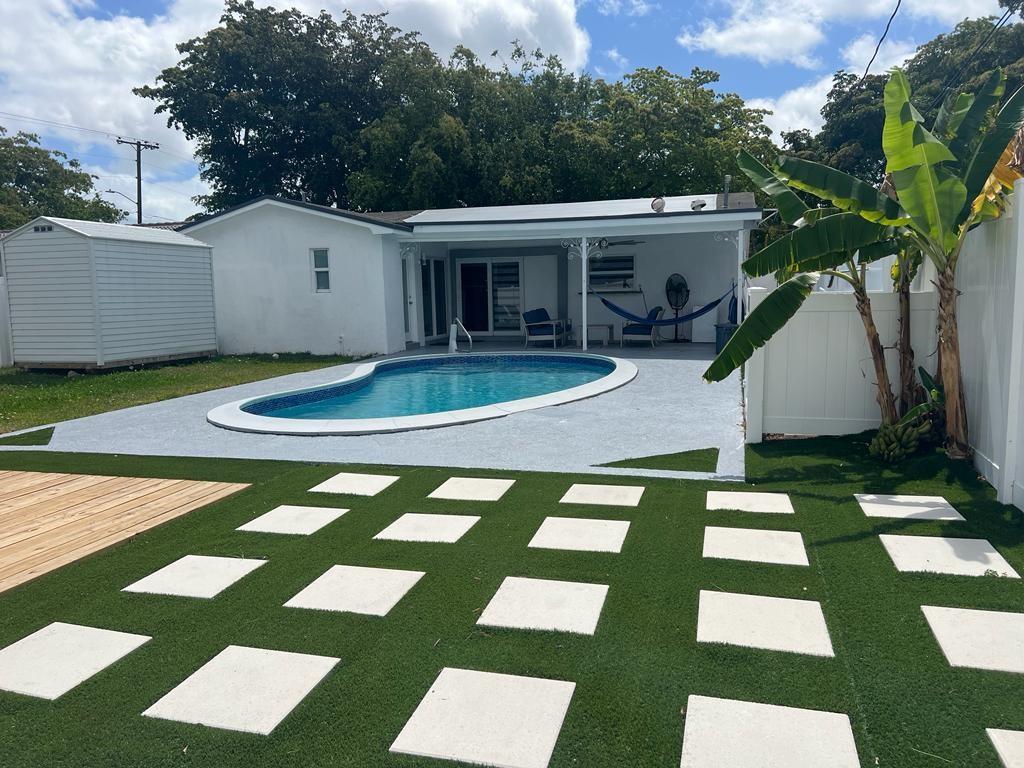 Hollywood Hills 6-22 B - Residential Lease