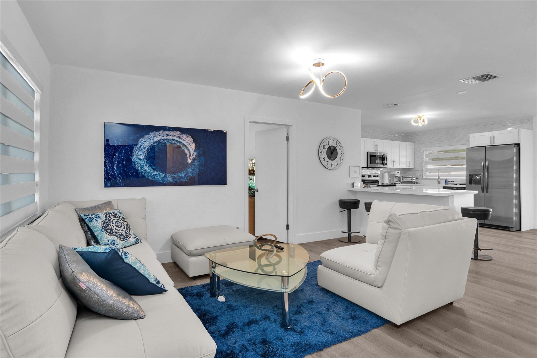 Hollywood Hills 6-22 B - Residential Lease