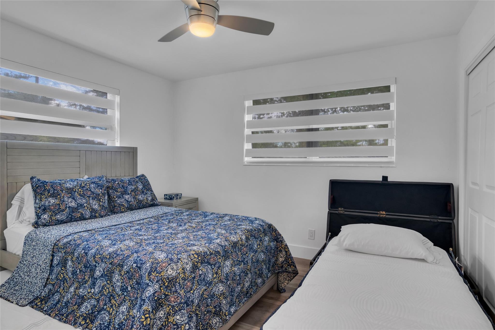 Hollywood Hills 6-22 B - Residential Lease