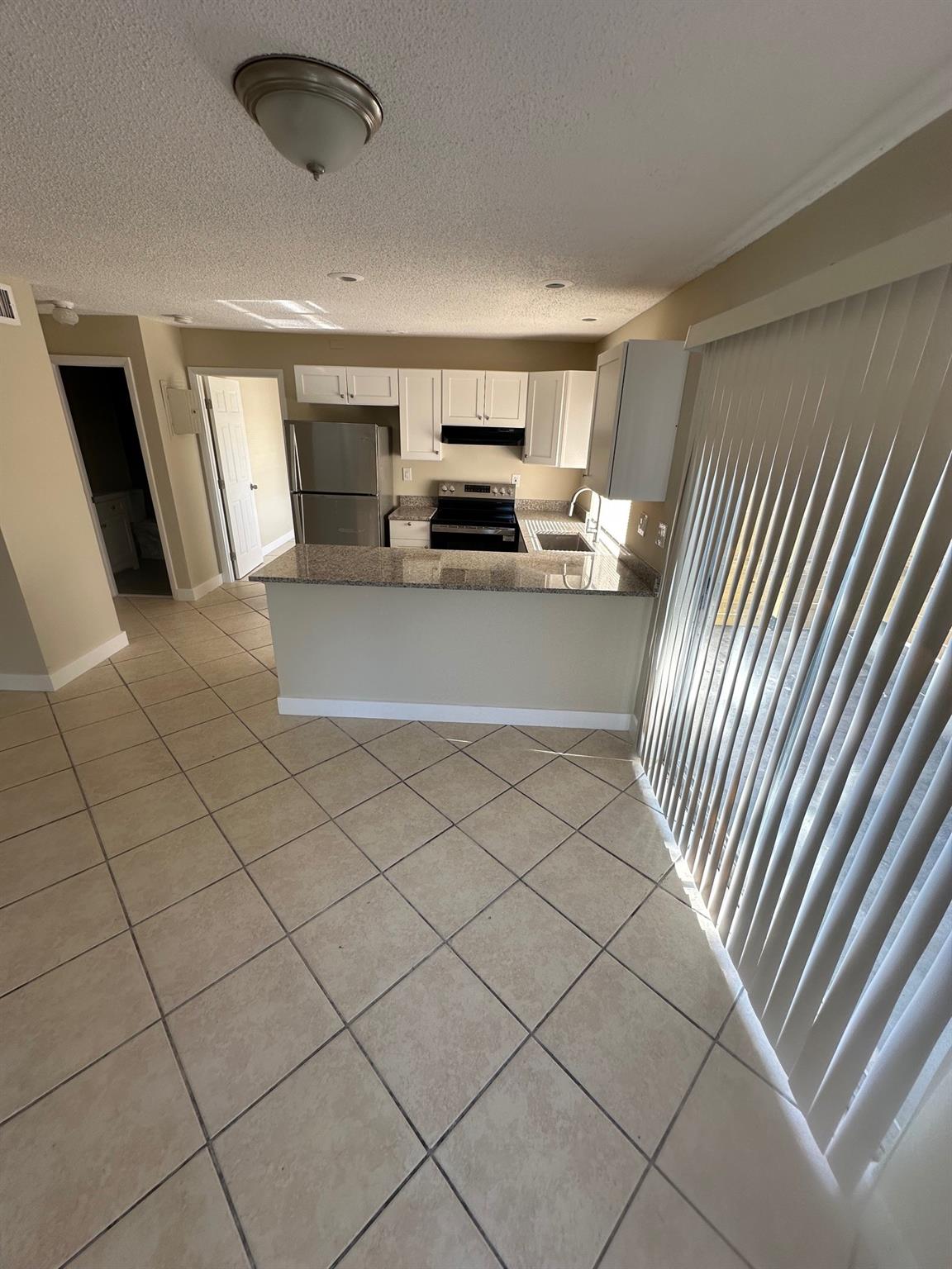 3101 NW 3rd Ave 4