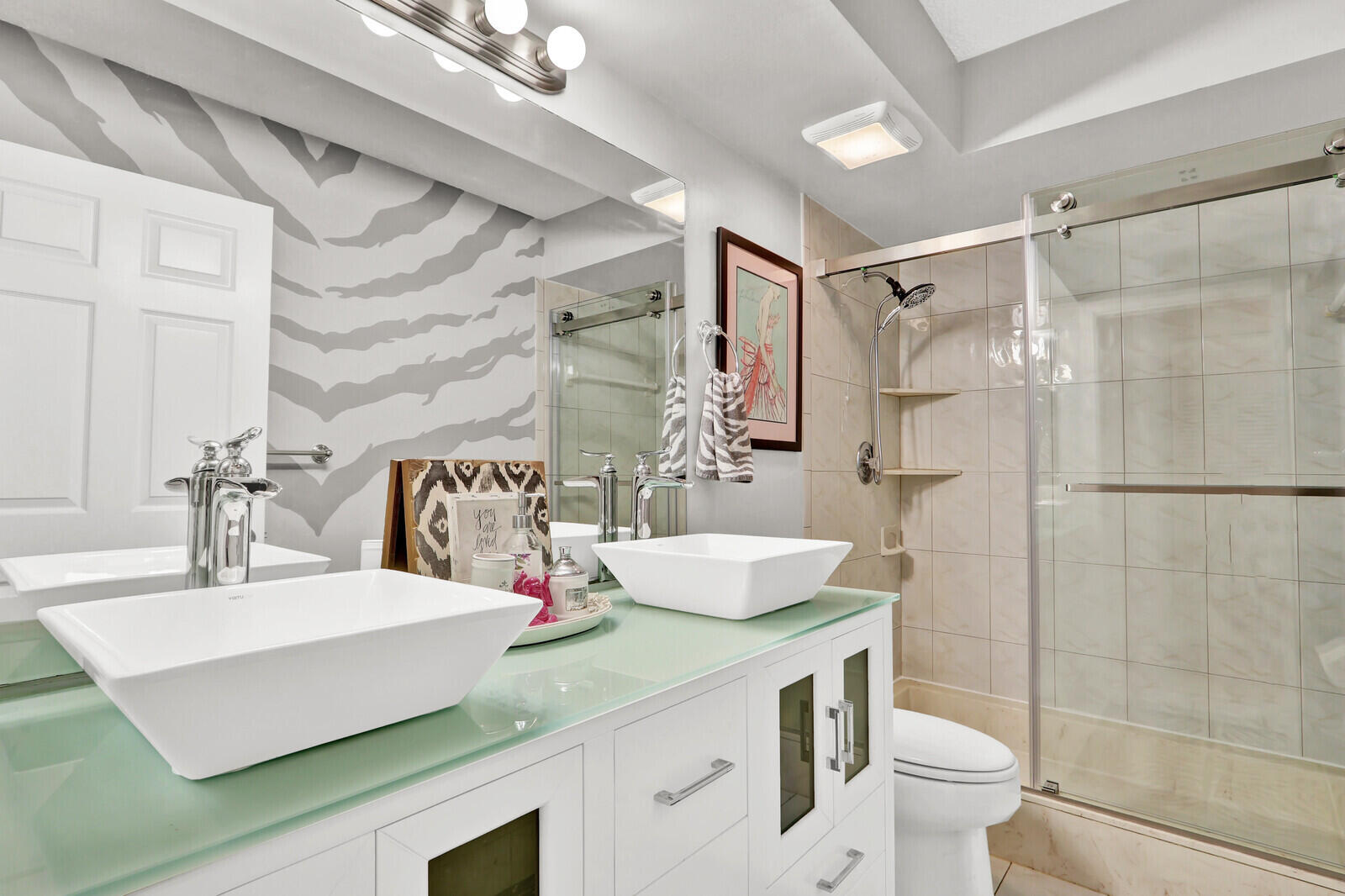 LAKES OF SHERBROOKE PH 7 - Residential